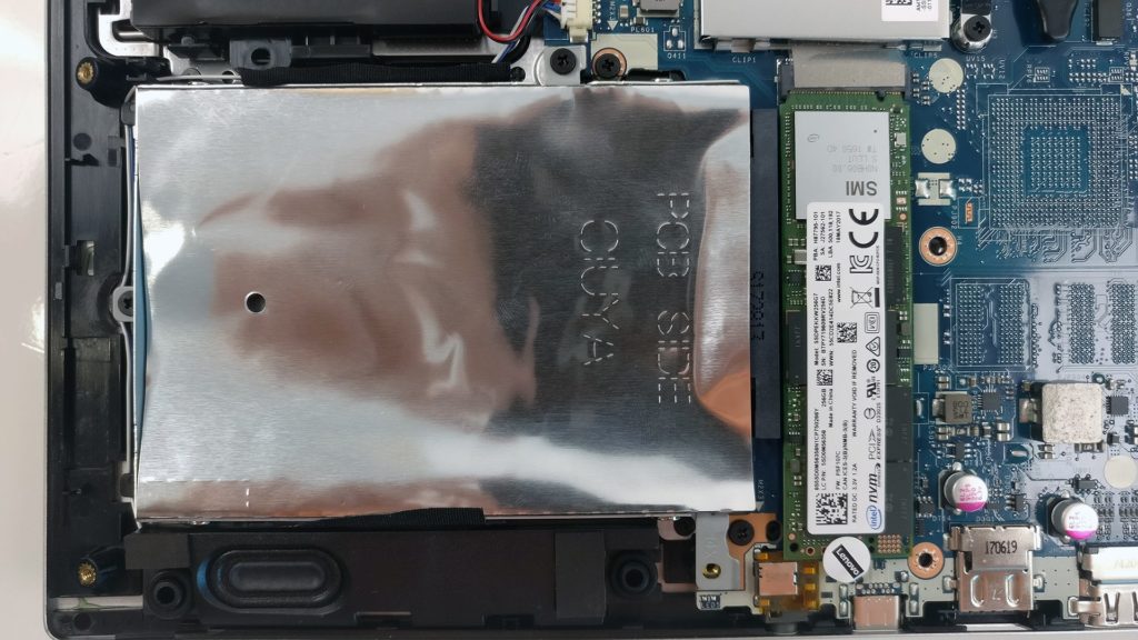 Bahía SATA de 2,5 pulgadas en Lenovo Yoga 520