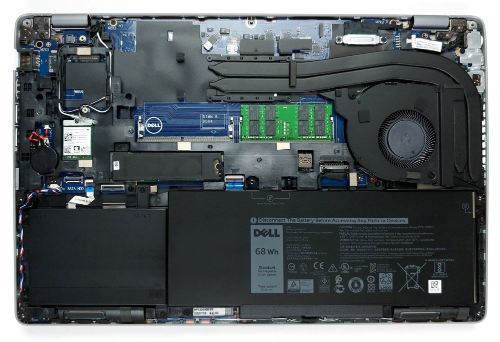 Interior completo de Dell Latitude 15 5511